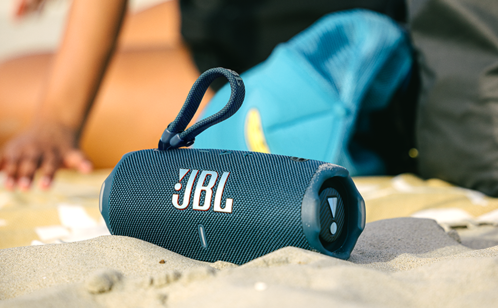 JBL Charge 6 Portable Waterproof, Dustproof & Drop-Proof Bluetooth Speaker